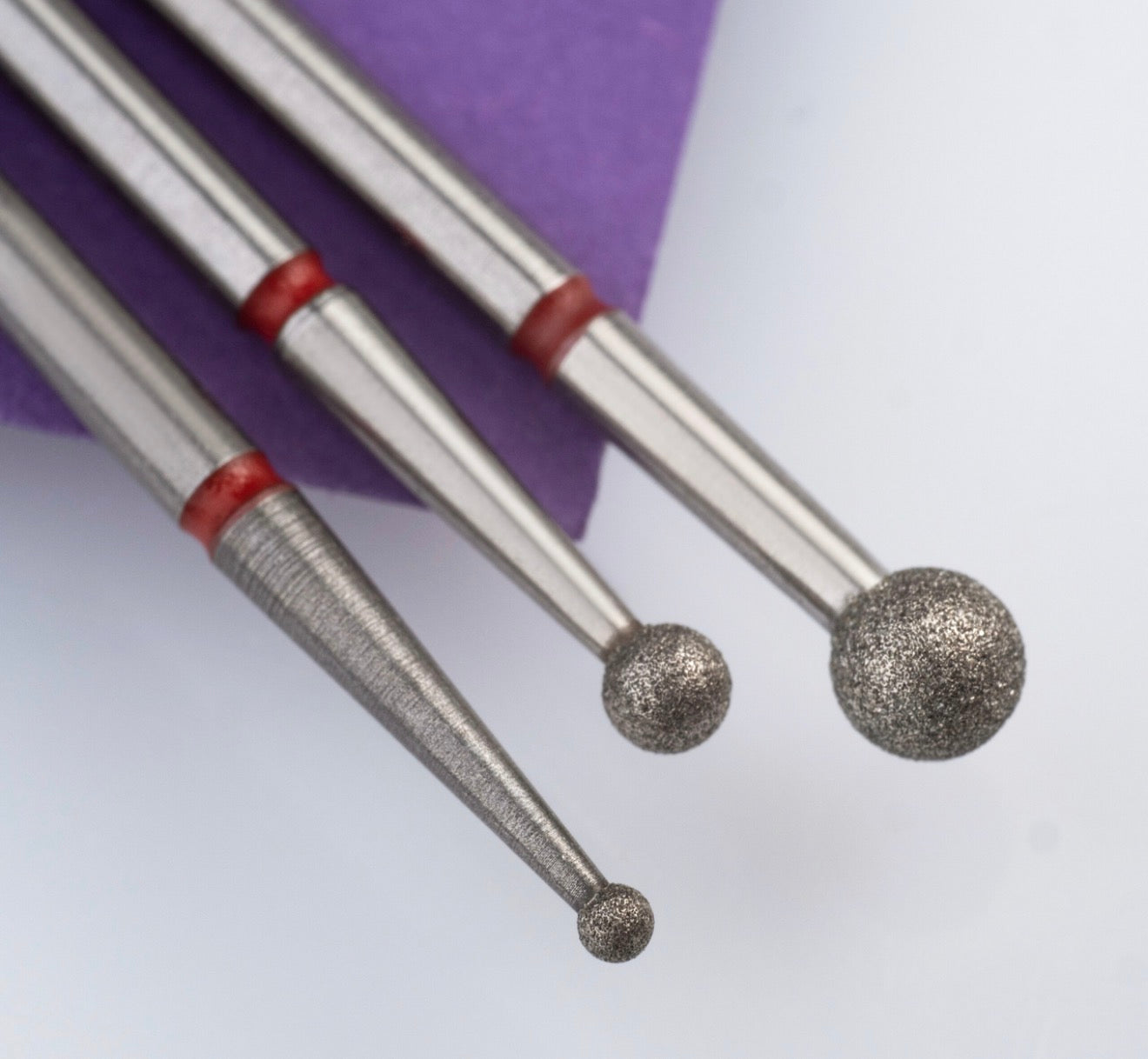 HBD-001RD.040 Diamond bur “ball” red